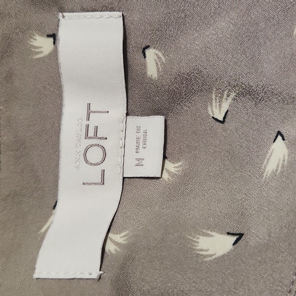 LOFT sleeveless blouse, size Medium - Picture 5 of 6